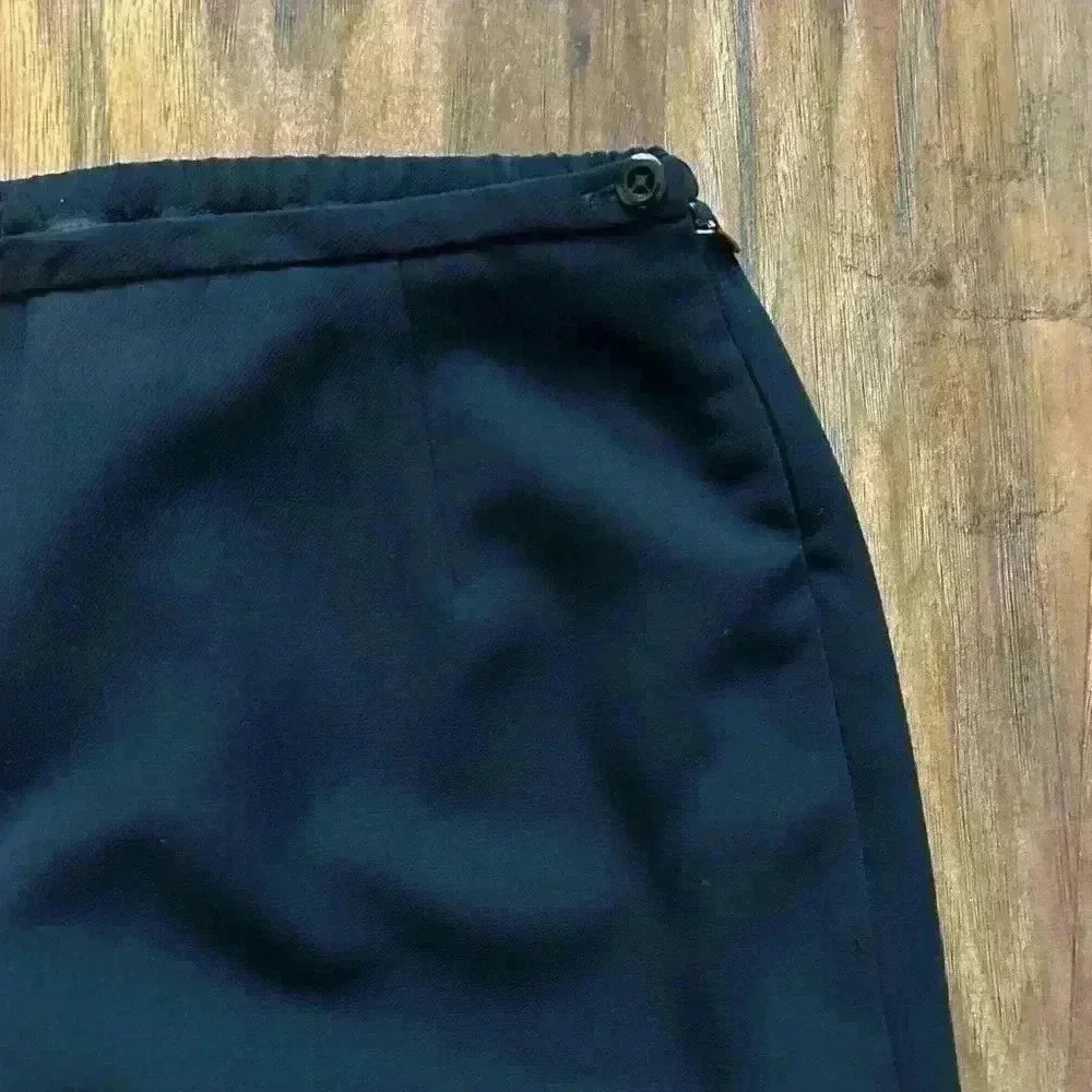 Wide-leg Flowy Black Dress Pants Perfect For Business Or Work - Picture 4 of 8